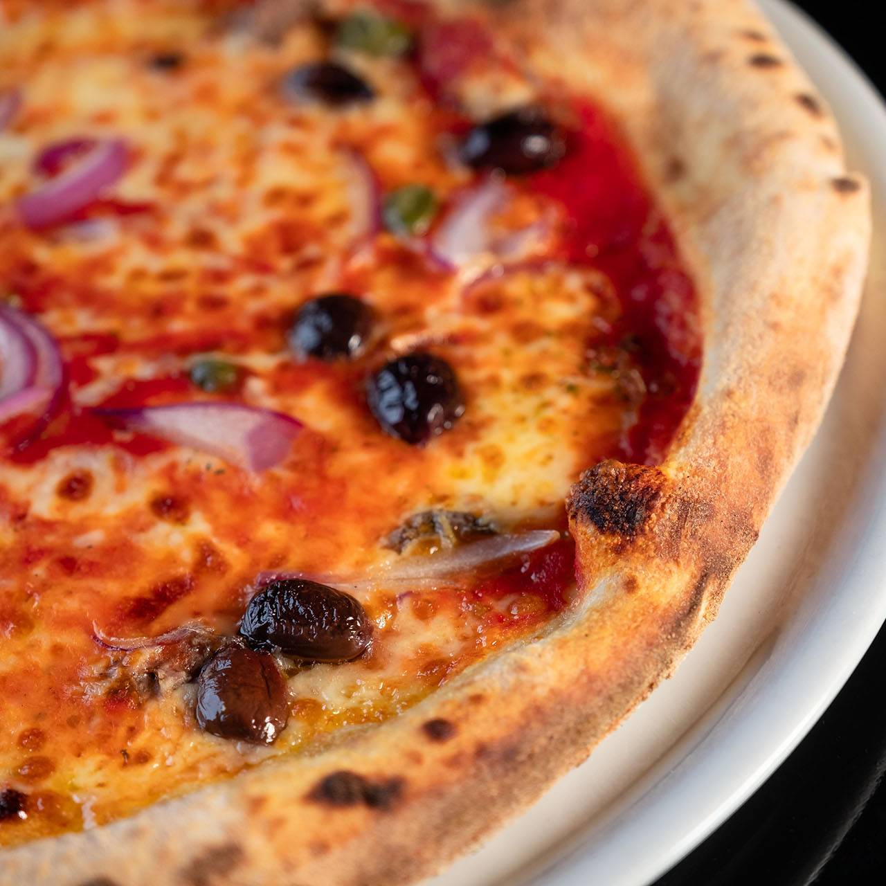 pizza olive nere cipolla rossa